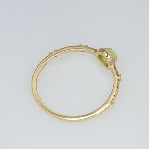 Round Peridot Simple Women's Ring