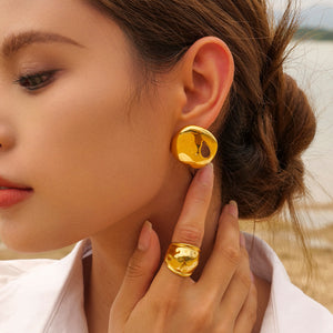 Stainless Hollow Stud Earrings New Women's High Sense